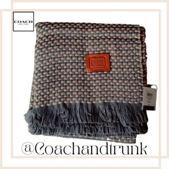 COACH OVERSIZE Blanket Scarf Birch Grey Textured Fringe Coach Leather Patch